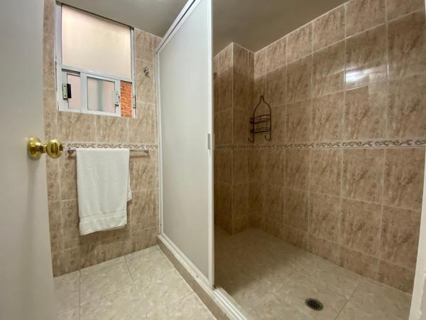 Grupo Kings Suites - Bosques de Duraznos 78 : photo 7 de la chambre appartement