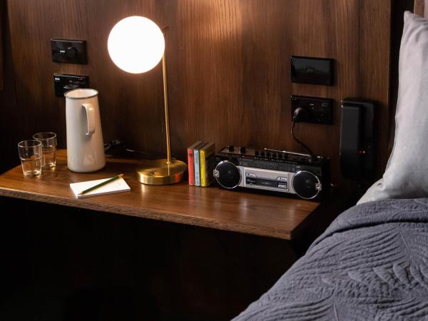 The Intrepid Hotel : photo 4 de la chambre chambre deluxe avec 2 lits queen-size