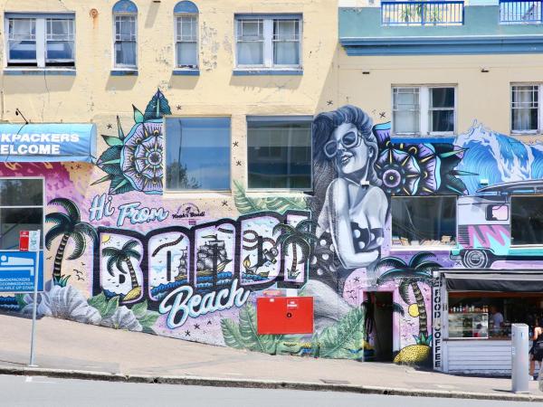Miss Baker's Boutique Accommodation Bondi : photo 9 de la chambre studio lit king-size de luxe avec balcon