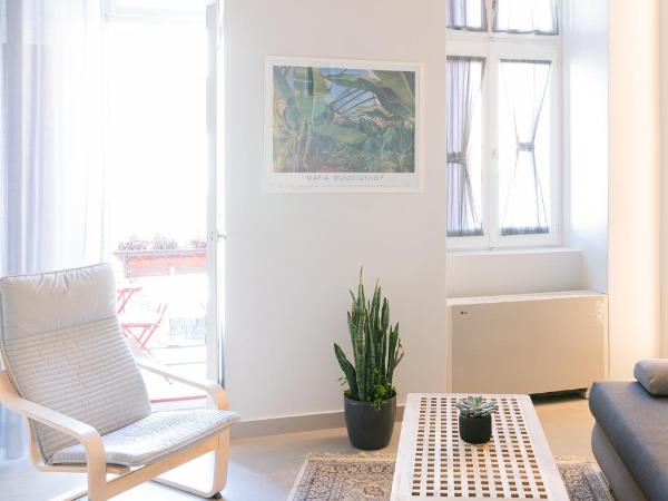 Ether Loft Suites : photo 1 de la chambre suite loft avec balcon - loft terre