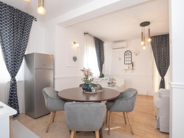 The Residence : photo 5 de la chambre appartement 1 chambre avec terrasse - vue sur lac