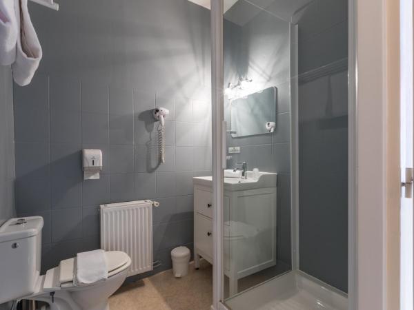 Logis Hôtel Lafayette Rochefort France : photo 7 de la chambre chambre double standard