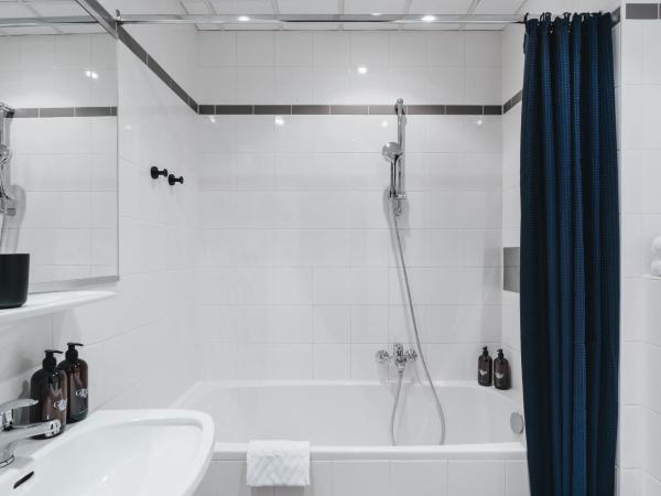 Hotel Gilbert : photo 4 de la chambre petite chambre double