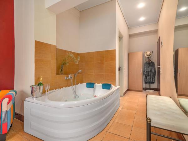 Zen Hotel : photo 6 de la chambre suite avec jacuzzi et balcon