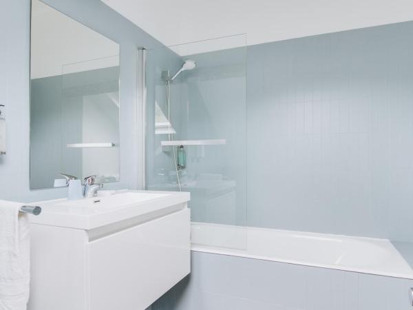 Hôtel du Jeu de Paume : photo 5 de la chambre chambre lits jumeaux - vue sur jardin