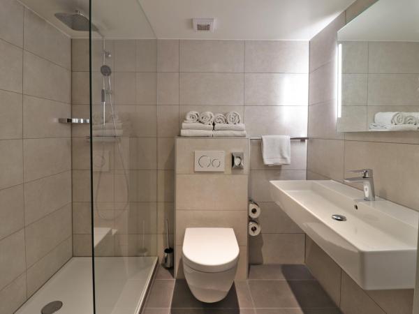 XO Hotels City Centre : photo 5 de la chambre chambre quadruple