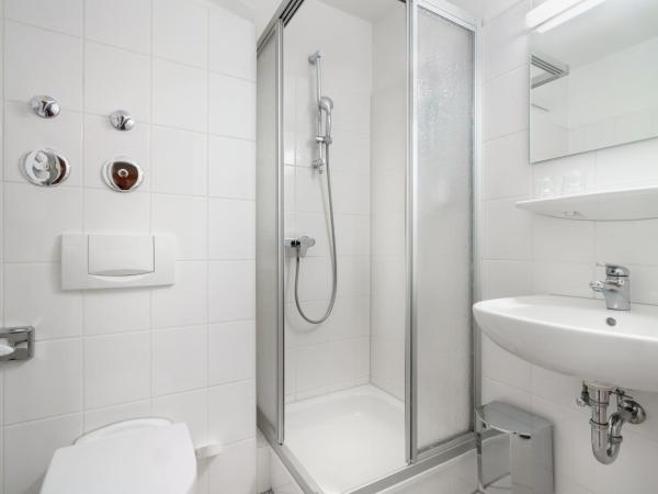 Hotel Hagemann Hamburg Hafen : photo 5 de la chambre chambre familiale (3 adultes)