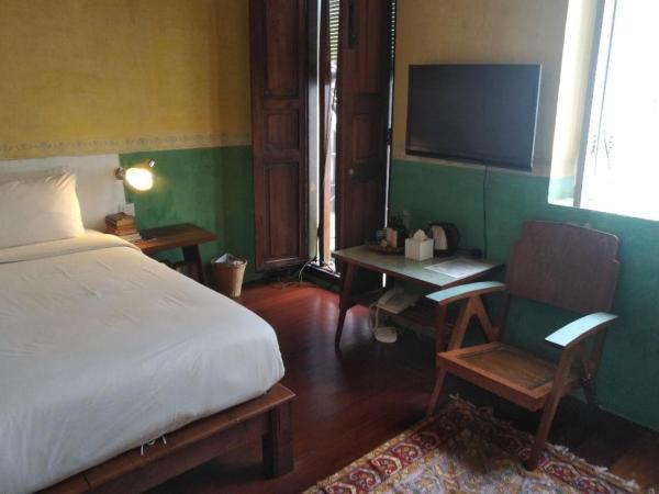 Ren I Tang Heritage Inn : photo 1 de la chambre chambre lits jumeaux