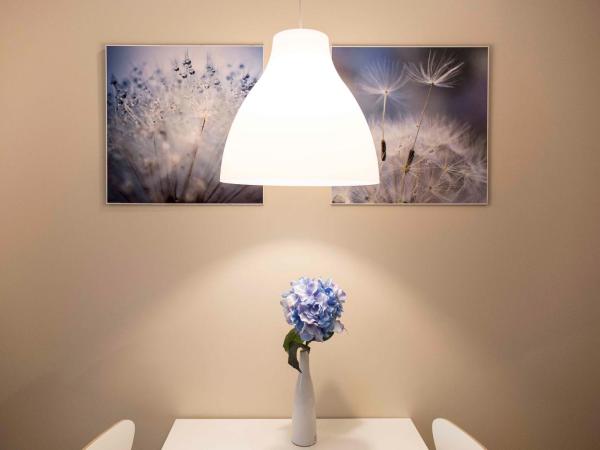 NEU: Zentral gelegene, stilvoll eingerichtete Zimmer mit eigener Teeküche : photo 4 de la chambre petite chambre double