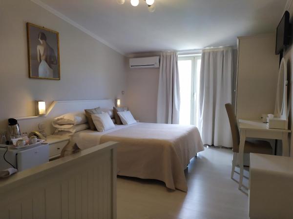 Hotel Villa Fiorita : photo 3 de la chambre chambre triple standard - vue sur mer