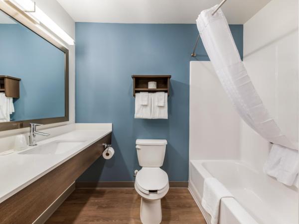 WoodSpring Suites Tampa Airport North Veterans Expressway : photo 4 de la chambre suite lit king-size - non-fumeurs