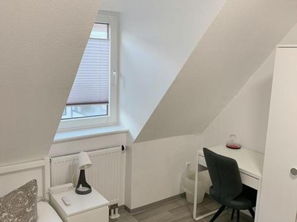 Hostel Nuremberg : photo 2 de la chambre chambre simple avec toilettes et douche communes
