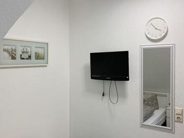 Hostel Nuremberg : photo 5 de la chambre chambre simple avec toilettes et douche communes