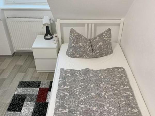 Hostel Nuremberg : photo 6 de la chambre chambre simple avec toilettes et douche communes