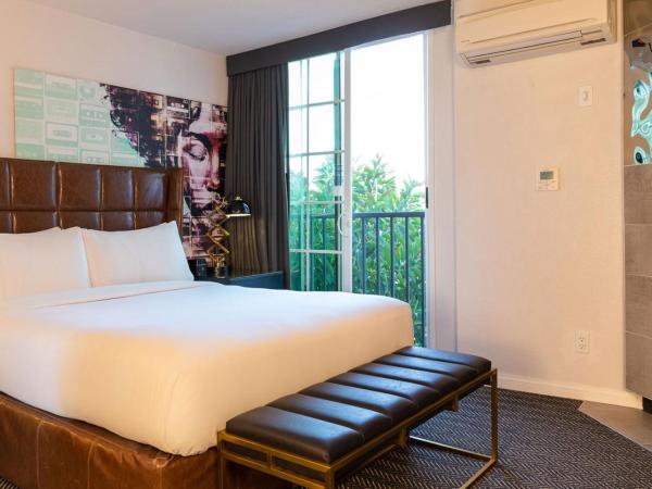 Montrose at Beverly Hills : photo 2 de la chambre suite lit queen-size deluxe