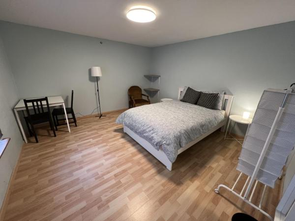 city rooms luxembourg : photo 5 de la chambre chambre double avec salle de bains commune