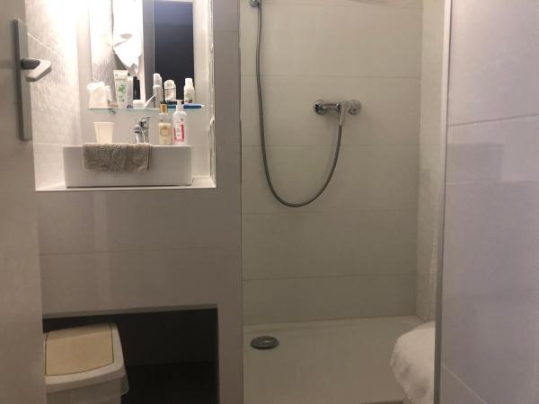 Hotel les Troenes : photo 5 de la chambre chambre double