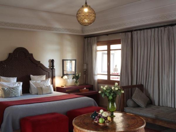 Le Riad Villa Blanche : photo 10 de la chambre suite junior exécutive avec cheminée et loggia