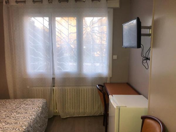 Hotel les Troenes : photo 5 de la chambre chambre triple classique