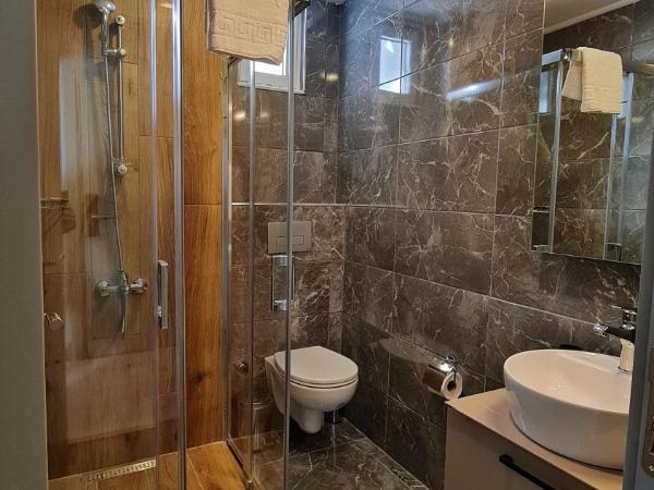 Letstay Panorama Suites : photo 4 de la chambre chambre double avec balcon - vue sur mer