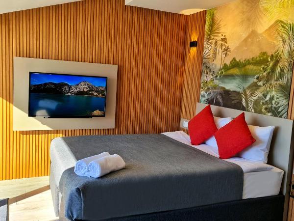 Letstay Panorama Suites : photo 3 de la chambre chambre double avec terrasse