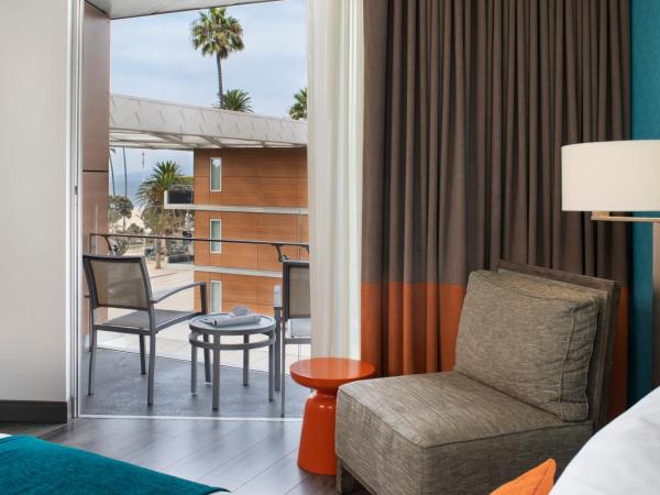 Shore Hotel : photo 2 de la chambre logement lit king-size - vue sur océan