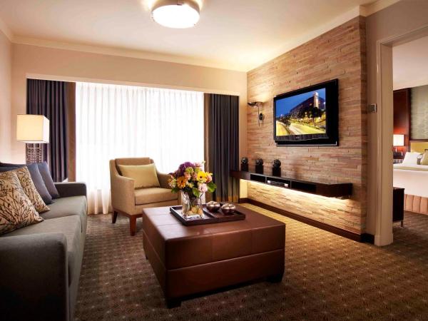 Holiday Inn Singapore Orchard City Centre, an IHG Hotel : photo 5 de la chambre suite 1 chambre lit king-size