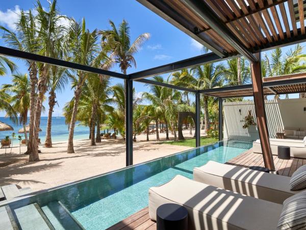LUX* Grand Baie Resort & Residences : photo 1 de la chambre grande villa lux* avec piscine - front de mer