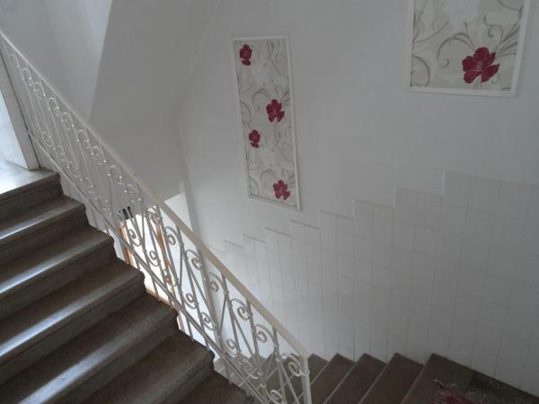 AntikGarden 39 Vendégház : photo 2 de la chambre chambre familiale avec salle de bains privative