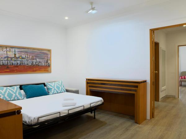 Hotel Don Curro : photo 4 de la chambre chambre triple (2 adultes & 1 enfant)