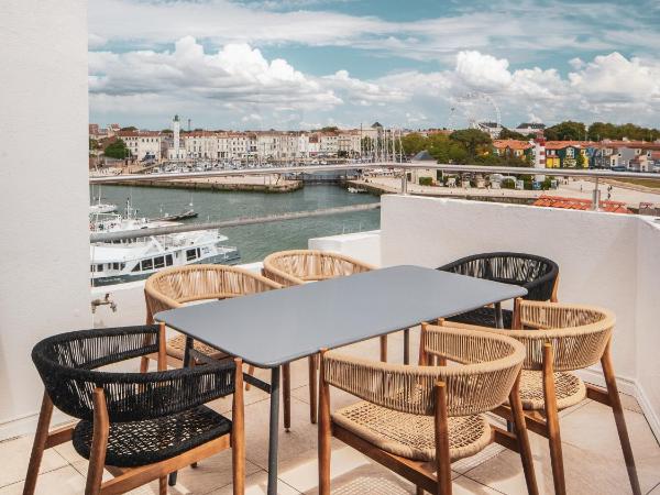 Maisons du Monde Hôtel & Suites - La Rochelle Vieux Port : photo 3 de la chambre suite junior avec terrasse - vieux port