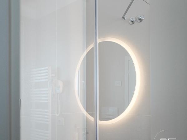 Hotel Regina Elena 57 & Oro Bianco SPA : photo 7 de la chambre chambre lit queen-size 