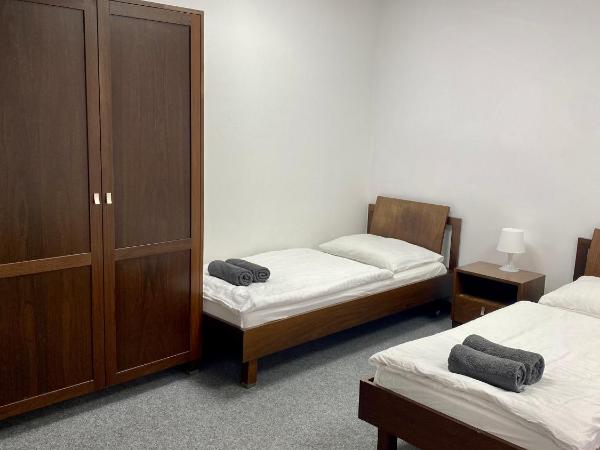 Astra Katowice - Aparthotel : photo 1 de la chambre chambre quadruple classique