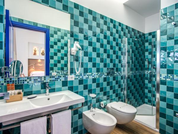 Relais Palazzo del Barone : photo 8 de la chambre chambre double ou lits jumeaux deluxe - vue sur mer