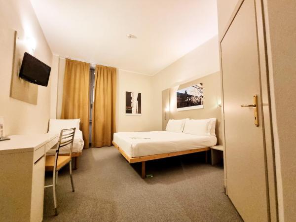 Green Class Hotel Astoria : photo 6 de la chambre chambre triple
