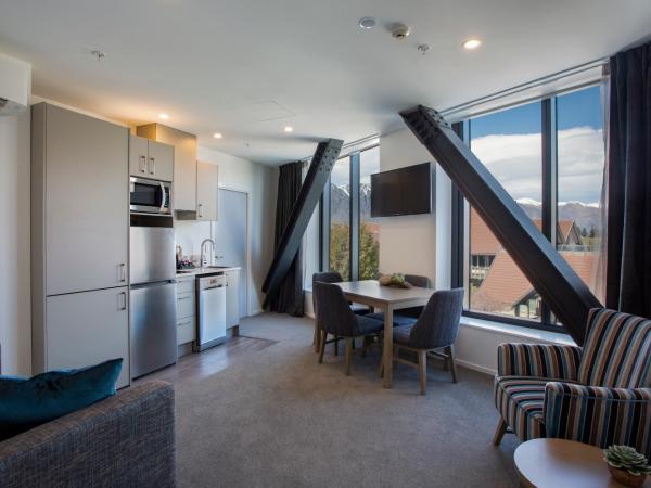 Ramada Queenstown Central : photo 2 de la chambre appartement 2 chambres - vue sur lac