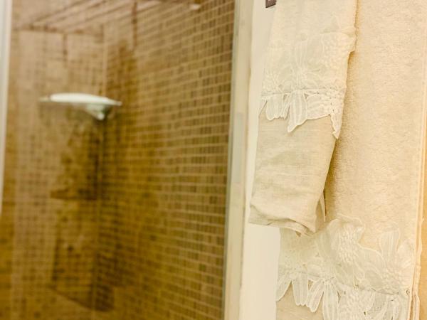 Palazzo del Poeta - Dimora Contemporanea : photo 10 de la chambre chambre deluxe