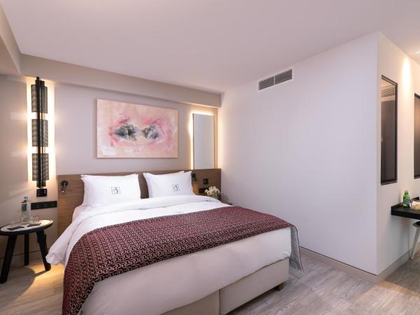 S Hotel Boutique Thessaloniki : photo 10 de la chambre chambre lit queen-size avec balcon
