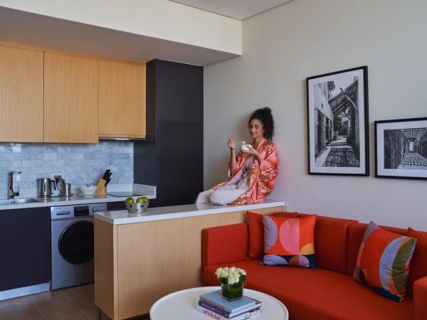 Adagio Jumeirah Village Triangle : photo 5 de la chambre studio lit queen-size de luxe