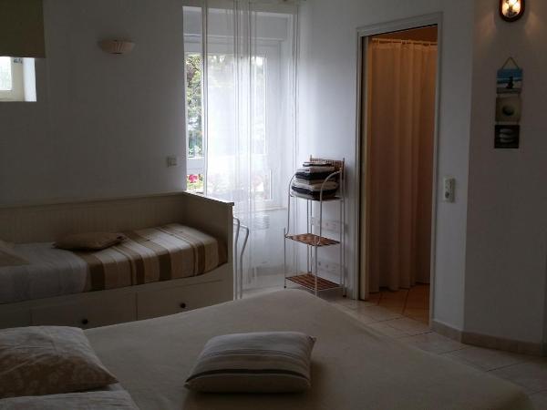 Appartements Couleurs de Mer CANCALE : photo 2 de la chambre appartement - rez-de-chaussée