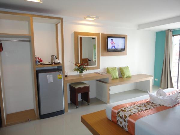 La Moon At Phuket - SHA Extra Plus : photo 9 de la chambre chambre deluxe double ou lits jumeaux