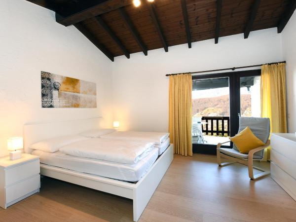 Centro Cadro Panoramica : photo 1 de la chambre studio avec balcon