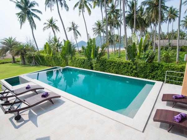 Utalay Koh Chang Villas : photo 6 de la chambre villa with ocean view and swimming pool