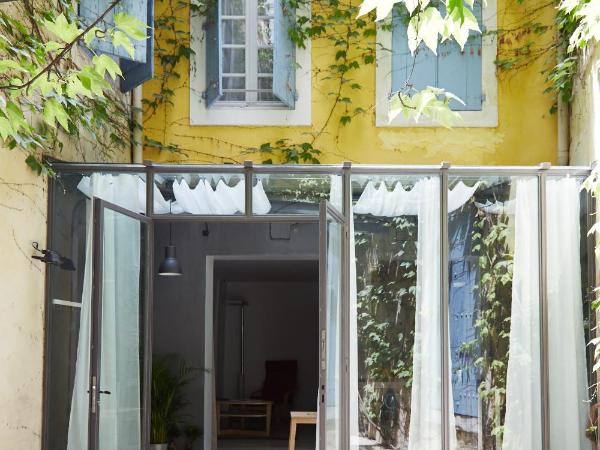 La Résidence Arles Centre : photo 1 de la chambre grand appartement avec toit en verre
