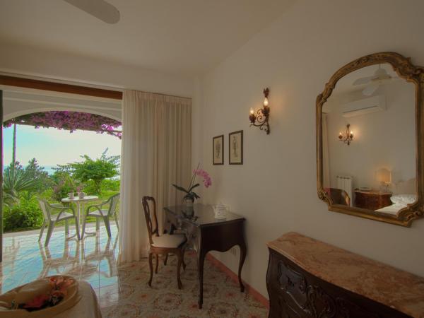 Semiramis Hotel De Charme & Pools : photo 3 de la chambre chambre double ou lits jumeaux - vue sur mer