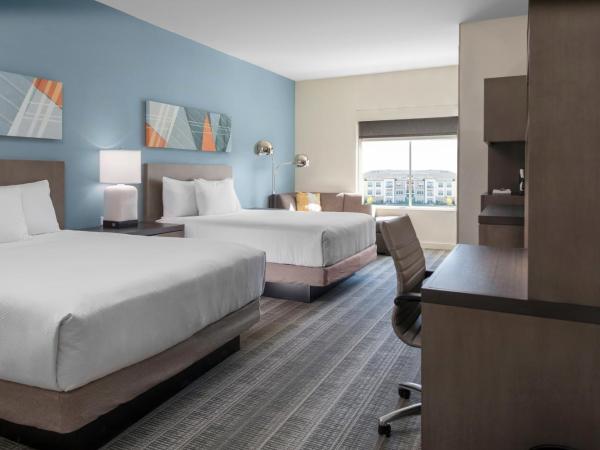 Hyatt House Charlotte Rea Farms : photo 2 de la chambre chambre avec 2 lits queen-size et salon