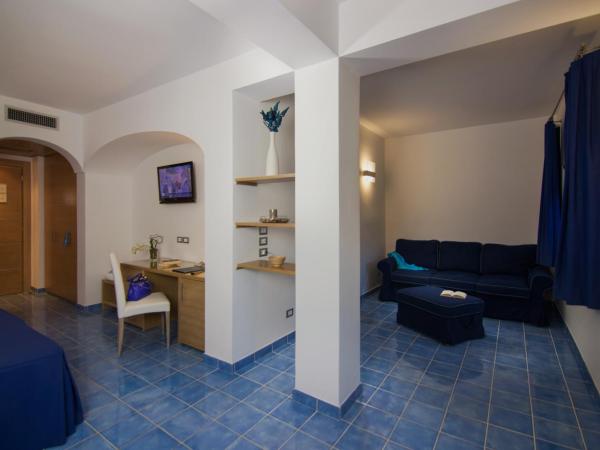 Grifo Hotel Charme & SPA : photo 4 de la chambre suite junior - vue latérale sur mer