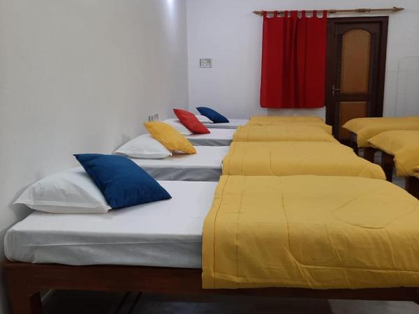 KyGo Hostels : photo 2 de la chambre lit simple dans dortoir mixte