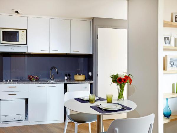 Citadines Presqu'île Lyon : photo 3 de la chambre appartement deluxe 1 chambre avec climatisation