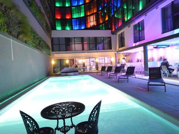 Holiday Inn Dijon Toison D'or by IHG : photo 1 de la chambre chambre double standard avec 2 lits doubles - vue sur ville